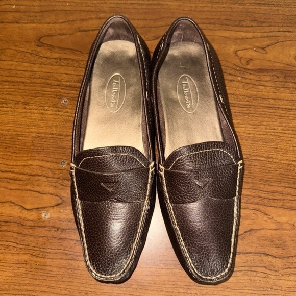 Talbots Women’s Brown Pebbled Leather Penny Loafers Size 7 1/2 B Made in Brazil - Picture 1 of 6